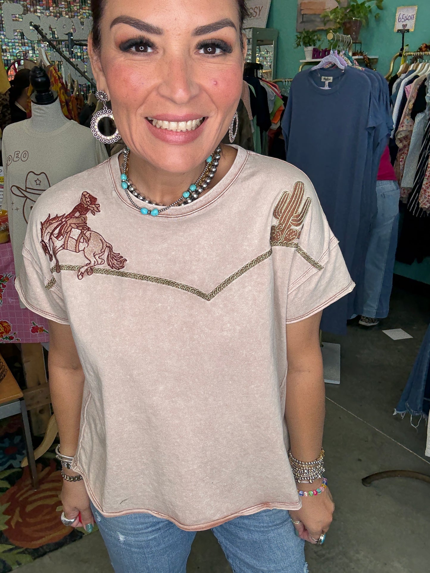 EMBROIDERED SHOULDER T-SHIRT