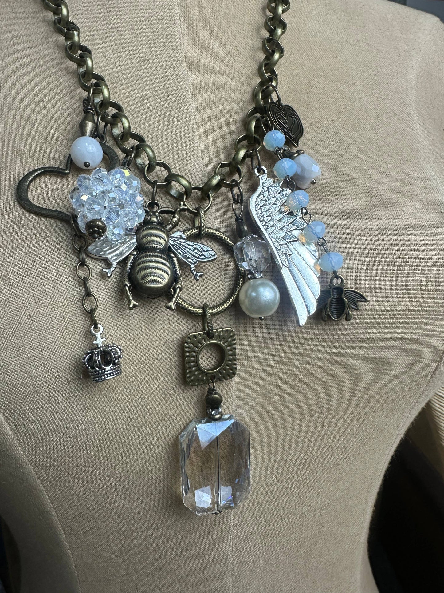 Gypsy Junk Original - Queen Bee Neck