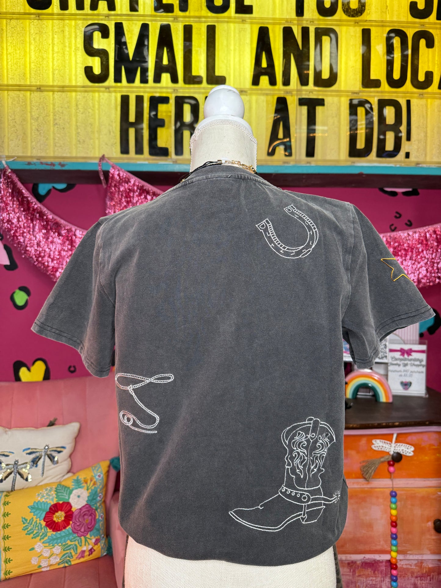 CHIC WESTERN DOODLE TEE - WASHED BLACK