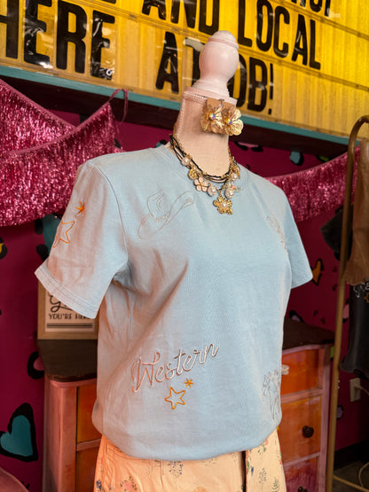 CHIC WESTERN DOODLE TEE - BLUE