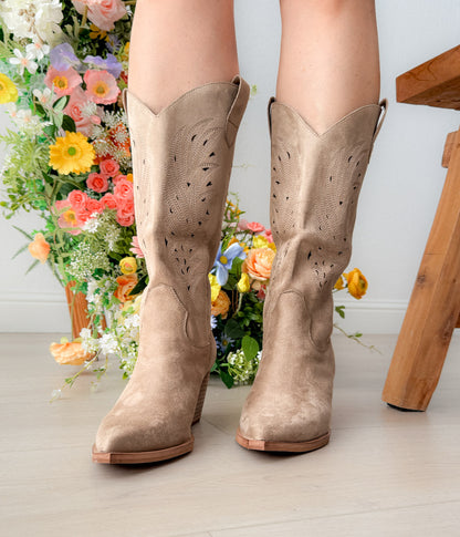 Olivia Boots in Beige